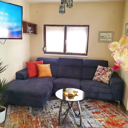 Bastyavar Csaladi Apartmanhaz - * Gyula