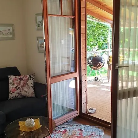 Bastyavar Csaladi Apartmanhaz - *