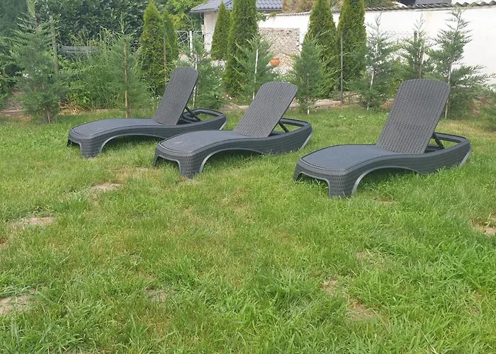 Bastyavar Csaladi Apartmanhaz -