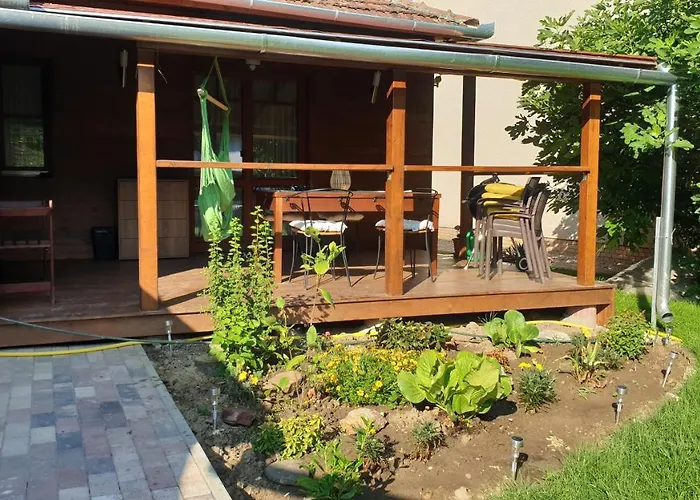 Bastyavar Csaladi Apartmanhaz - *