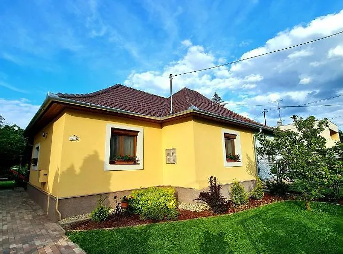 Bastyavar Csaladi Apartmanhaz - * Gyula